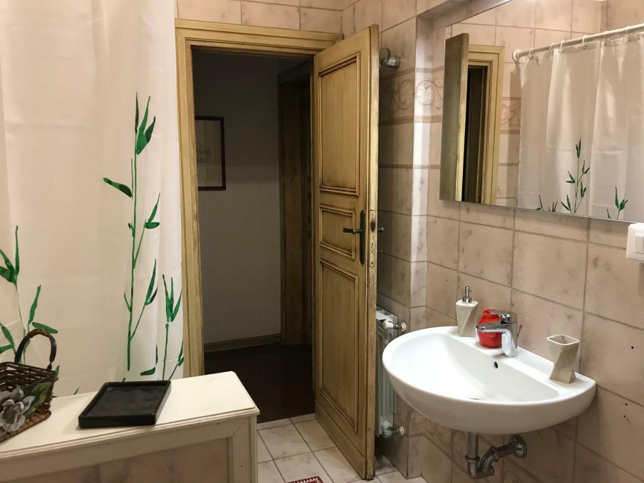 Wanderlust Bnb Пиза Экстерьер фото